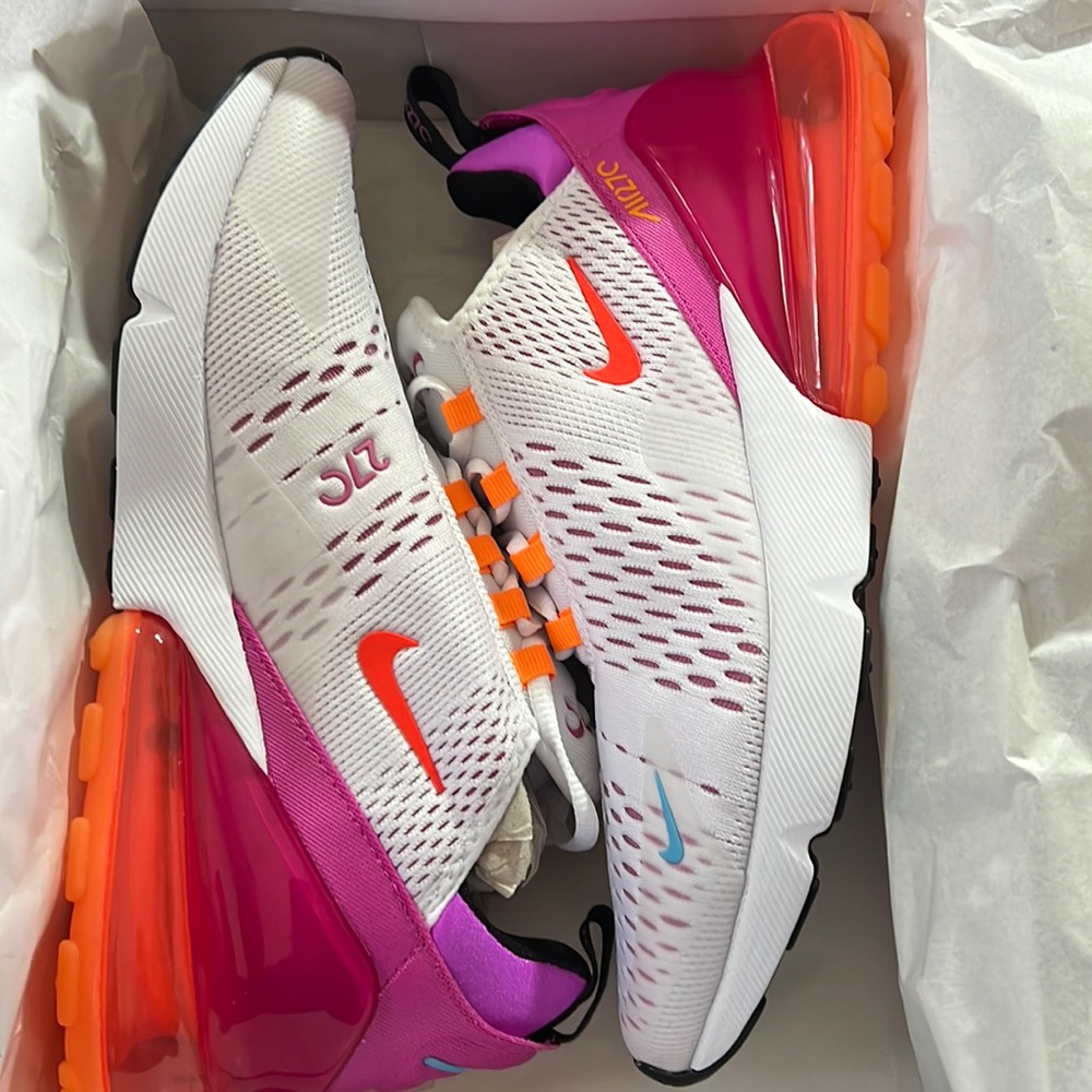 W Air Nike 270